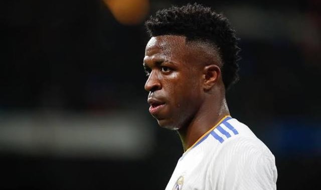 开云官方直播-种族主义是犯罪！卢拉内马尔罗纳尔多声援维尼修斯